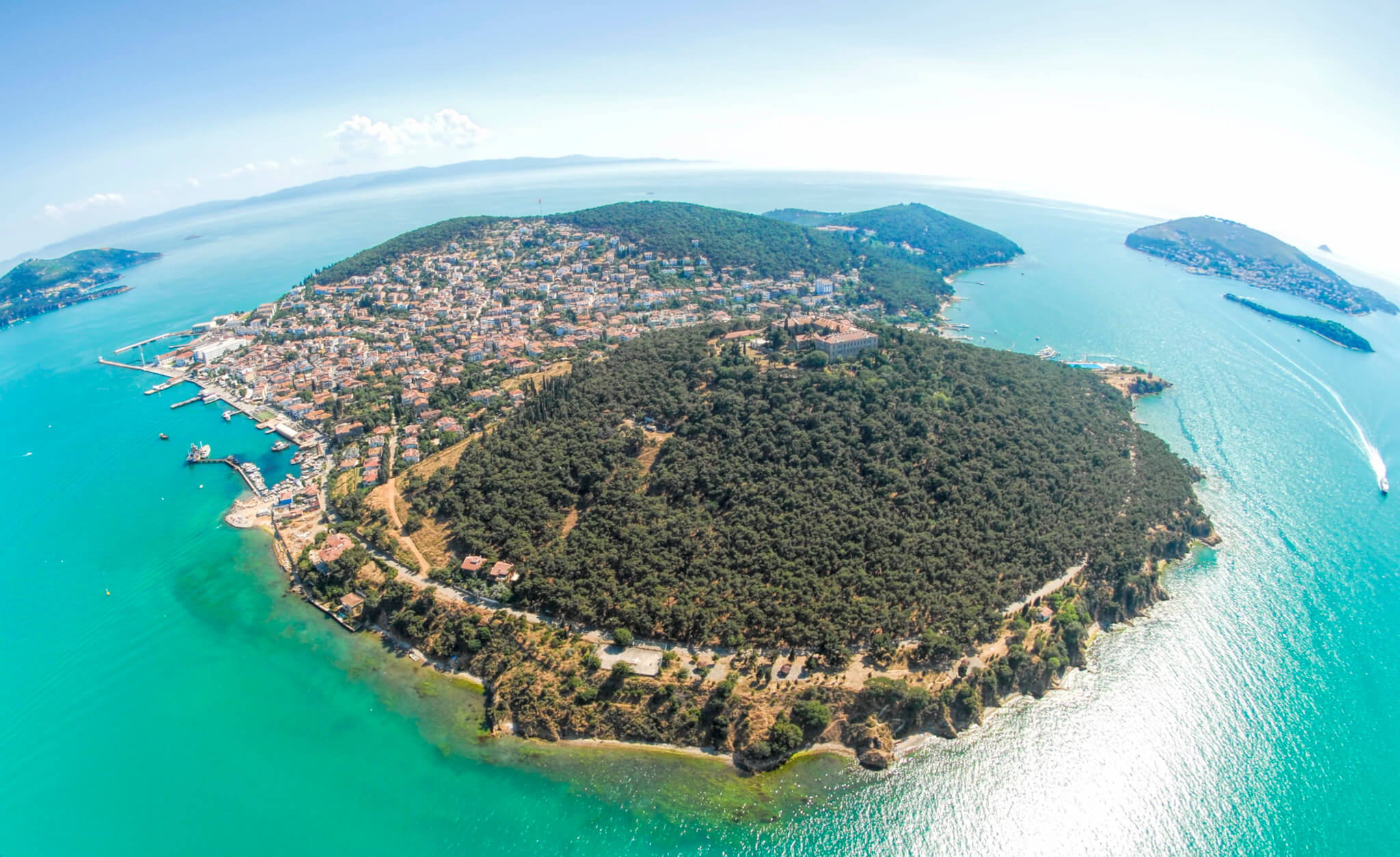 Princove ostrovy v Turecku: praktický sprievodca (Büyükada, Heybeliada, Burgazada, Kınalıada)